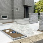 サムネイル：庭部分 人工芝を引き 物置を設置
